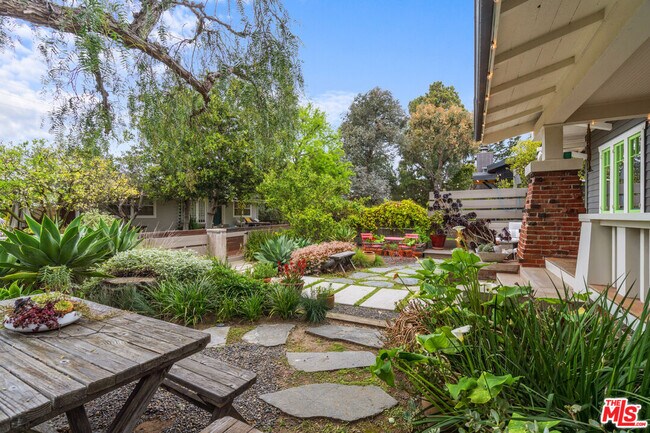 Foto del edificio - 740 Marco Pl