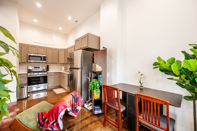 Foto del edificio - 519 N Gould St