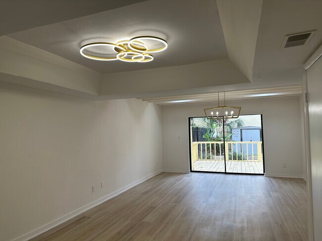 Foto del edificio - 7514 Bolanos Ct