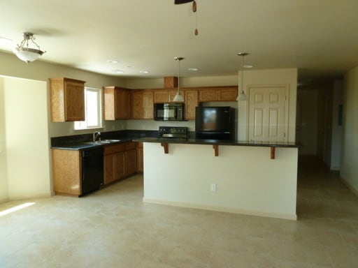 Primary Photo - 2355 Placer St