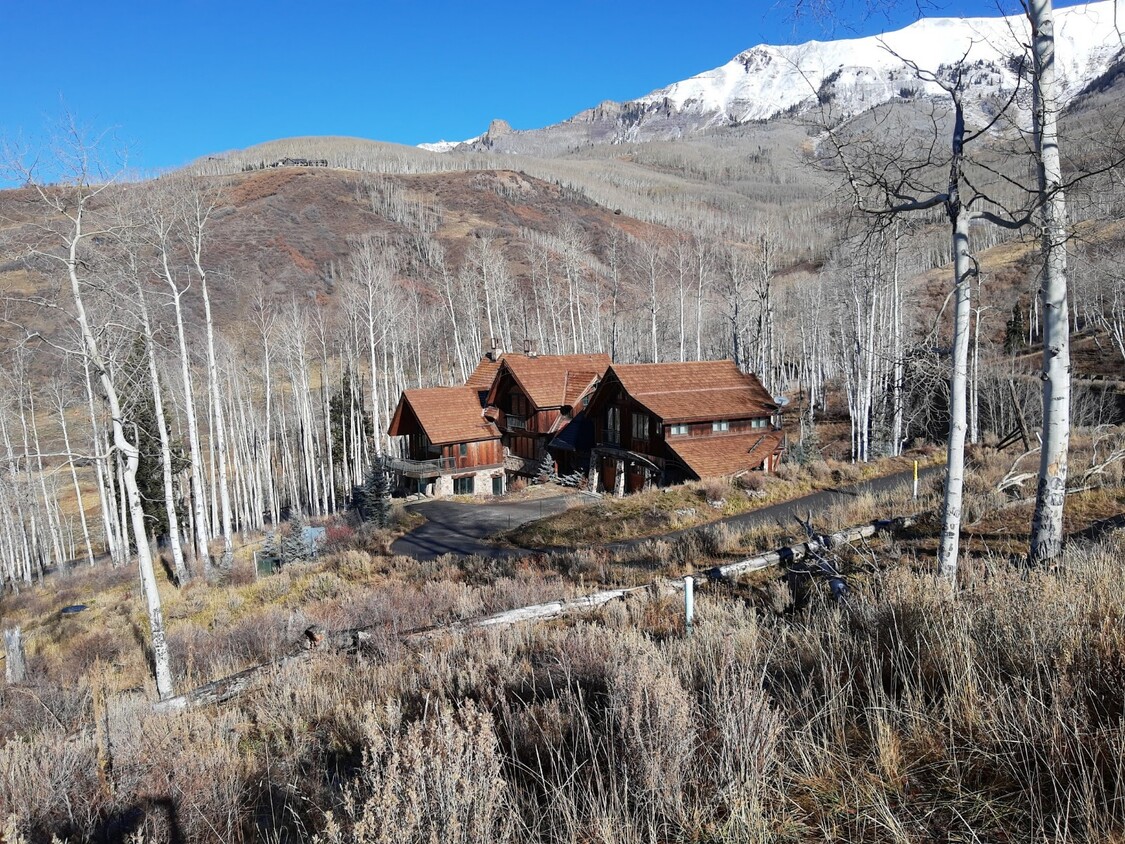 The apartment is above our 3 car garage on 3.5 acres - 114 Aldasoro Rd
