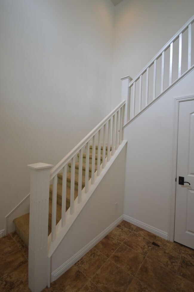 Foto del edificio - 2 Bedroom Townhome in Historic Anaheim Col...