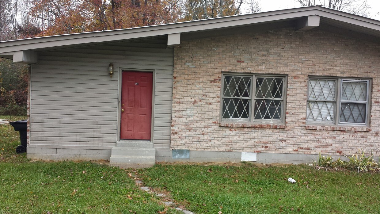 101 Chamberlain Cir, Tullahoma, TN 37388 Townhouse for Rent in