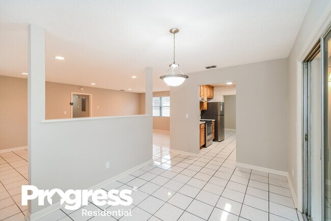 Building Photo - 6878 Tom Thumb Dr