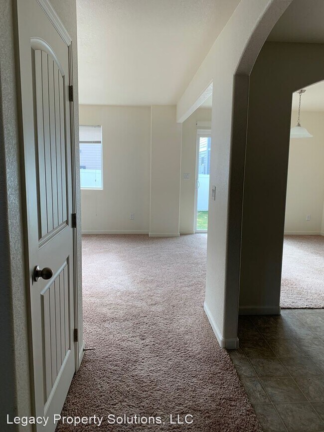 Building Photo - 3 br, 2.5 bath House - 3821 Fire Walker Trail