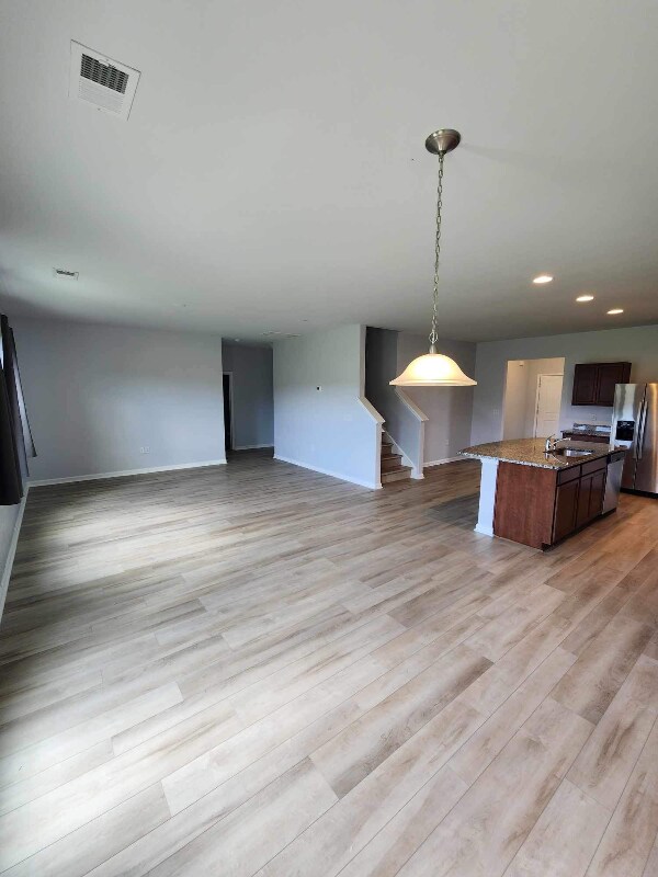 Building Photo - 1616 Villena Dr