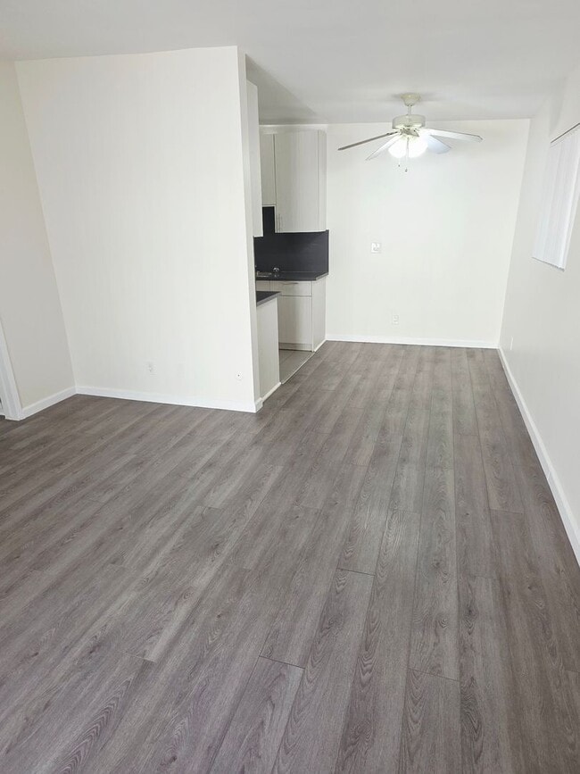 Building Photo - 124 N Brighton St