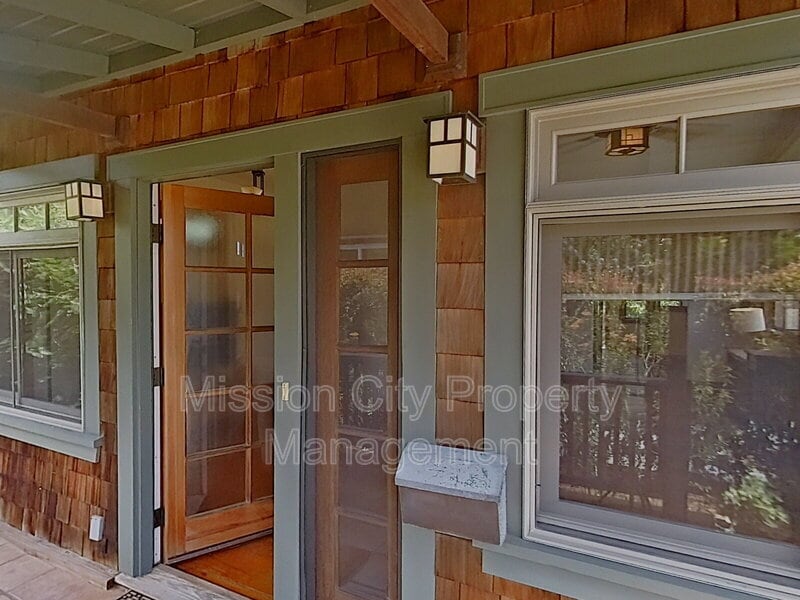 Foto principal - 1110 Curley Ave