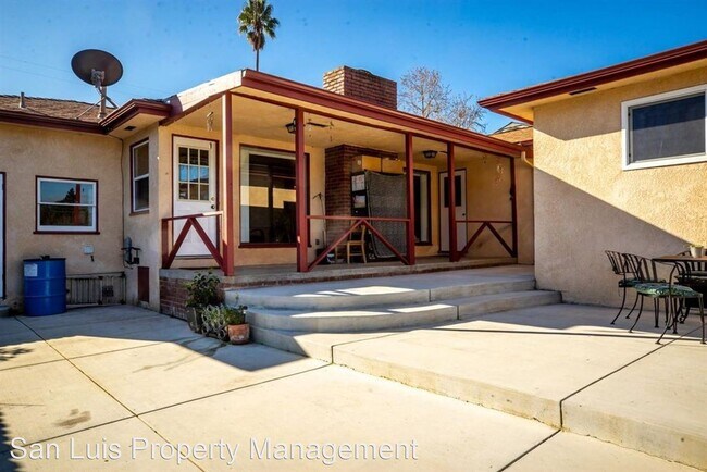 Building Photo - 4 br, 2 bath House - 276 Ramona Dr