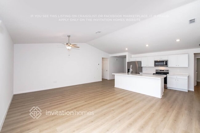 Building Photo - 16 Prince Eric Ln