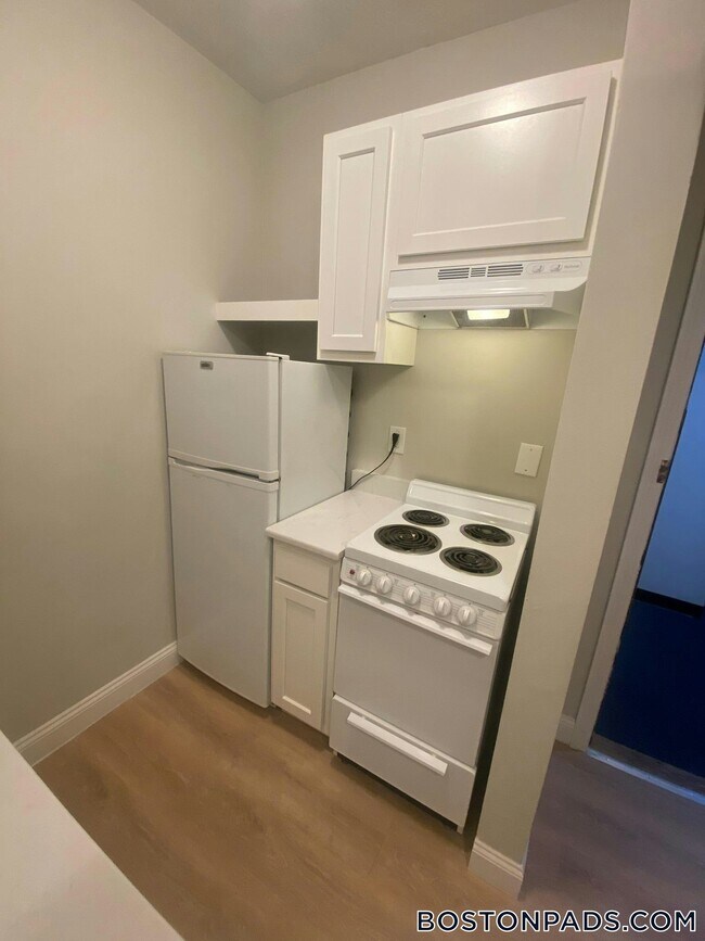 Building Photo - 111 Norway St