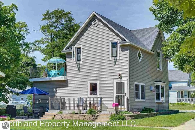 Foto del edificio - 3 br, 2 bath House - 1009 Randolph St