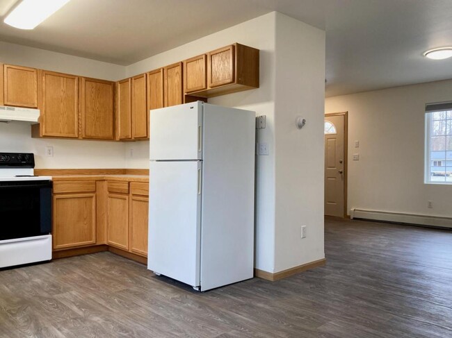 Building Photo - Tiara Apartments - Soldotna