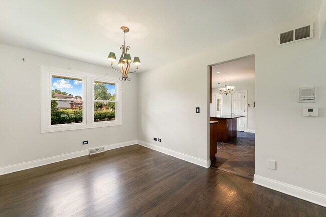 Building Photo - 1526 Carrol Ct
