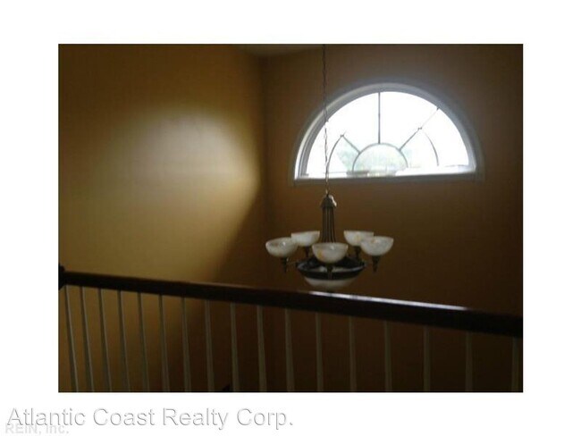 Building Photo - 5 br, 2.5 bath House - 8 Bohnert Drive