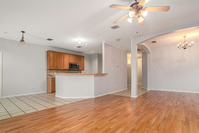 Building Photo - Brick, 3-2-2 in Little Elm