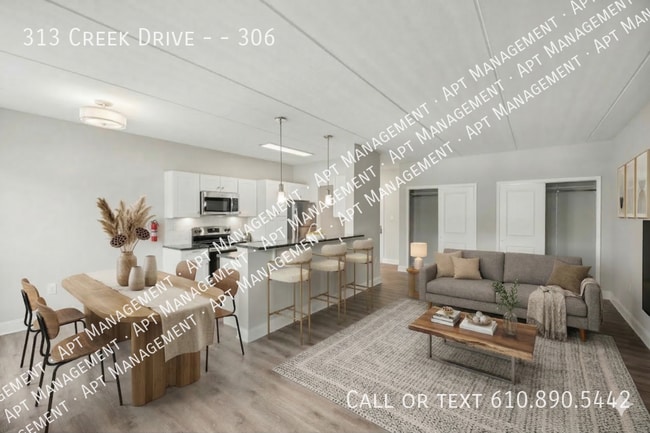 Building Photo - 313 Creek Dr