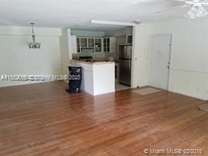 Foto principal - 415 N Laurel Dr