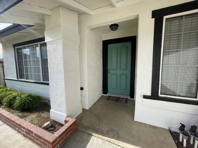 Building Photo - Gorgeous Rancho Cucamonga Home