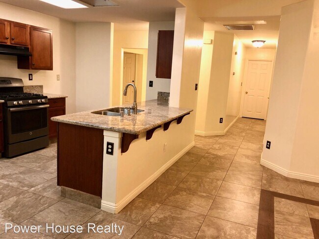 Building Photo - 4 br, 2 bath House - 10511 High Plateau Way