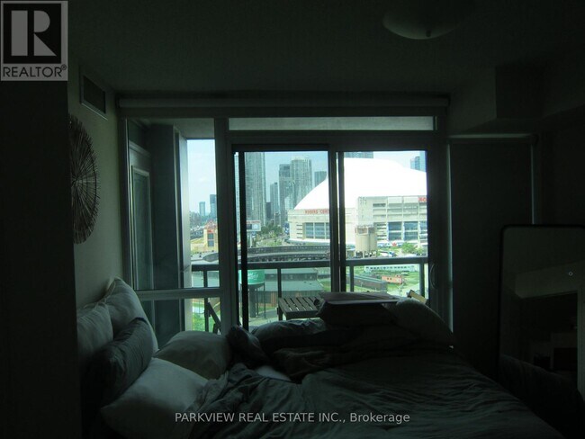 Photo du bâtiment - 25 Lower Simcoe St