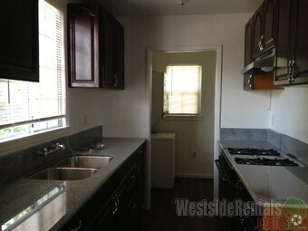 Building Photo - 121 Hampden Ter