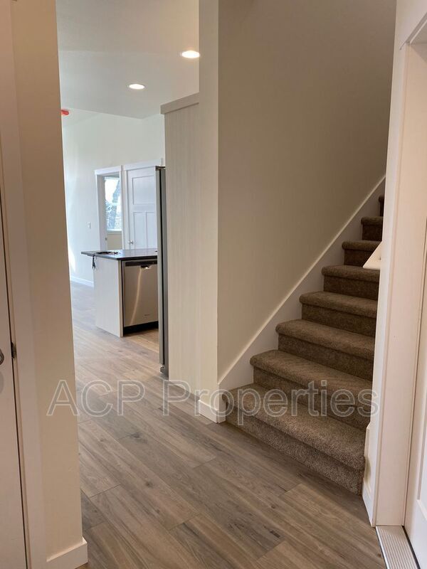 Foto del edificio - 1162 E Grover St