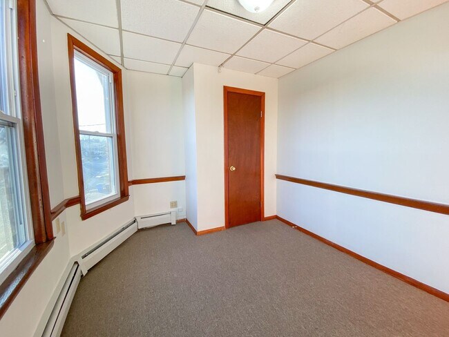 Foto del edificio - 1-3 Webster St / Amauta Apartments LLC