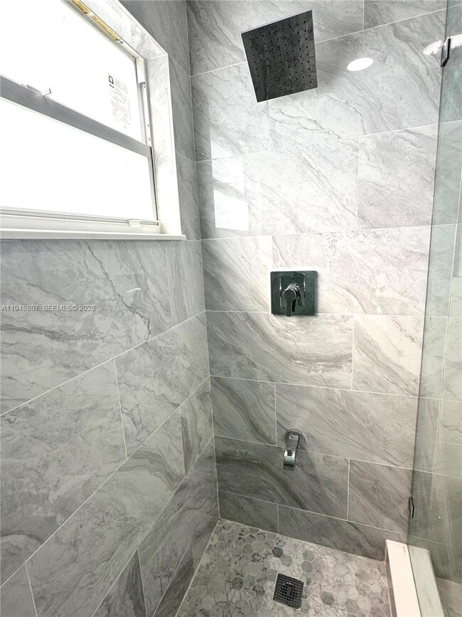 Foto del edificio - 2710 N 72nd Ave