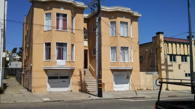 Building Photo - 514 Visitacion Ave