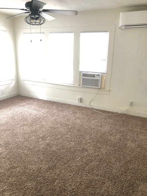 Foto del edificio - Cozy upstairs garage apartment