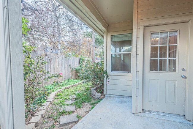 Building Photo - 3107 Lavender Candle Dr