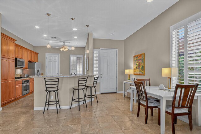 Building Photo - 40751 Calle Los Osos