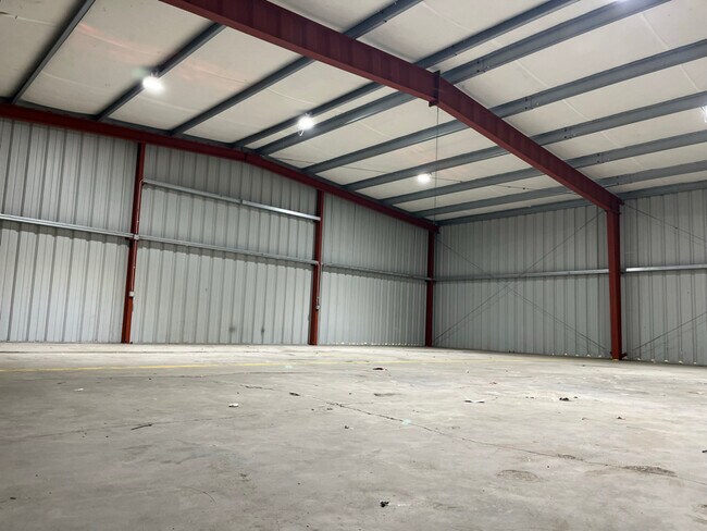 Foto del edificio - 12780 Hanford Armona Rd