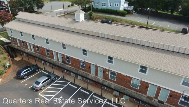 Building Photo - 648 Holly Ave