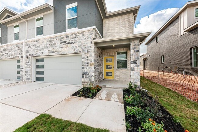 Foto del edificio - 1804 Bonham Ln