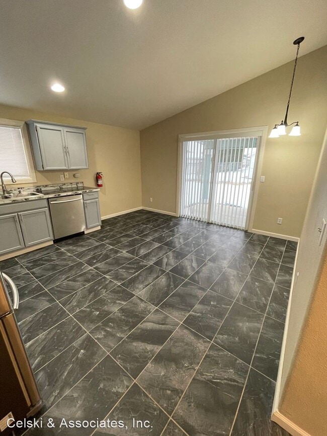 Building Photo - 3 br, 2 bath House - 9415 Palomino Dr.