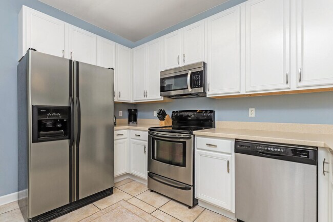 Building Photo - 61 Batchelors Button Dr