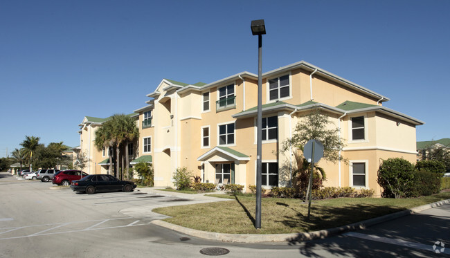 Building Photo - Lake Shore Apartments