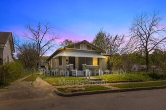 Building Photo - 6309 3rd Ave S