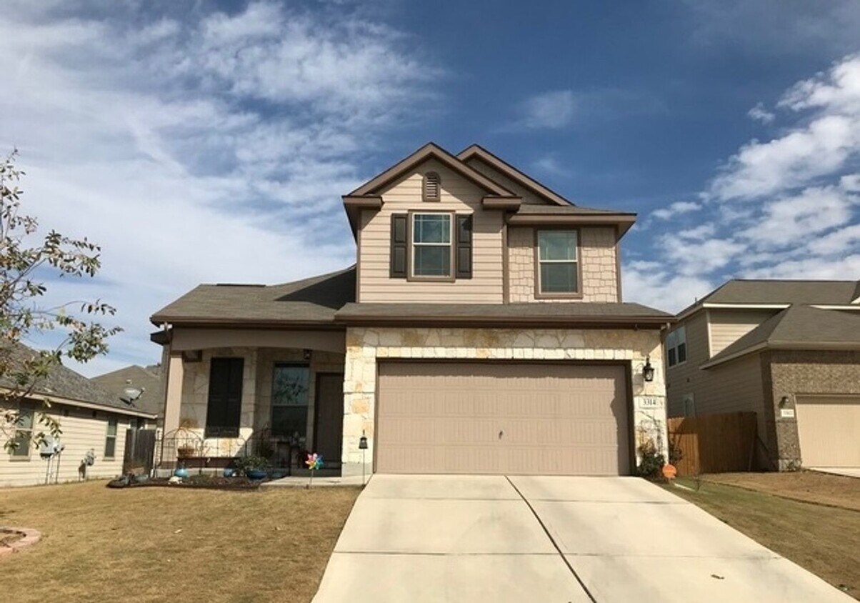Primary Photo - Spacious 4 Bedroom!