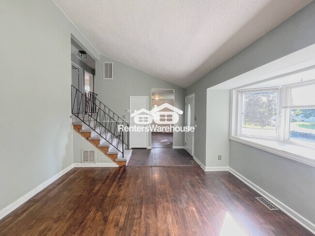 Building Photo - 4960 Clover St