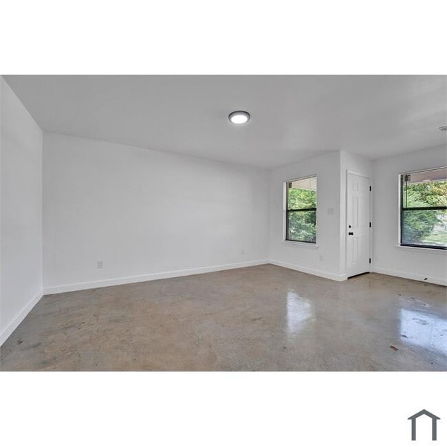 Building Photo - 803 Goodwyn St