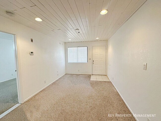 Foto del edificio - %1381 University Ave-#102