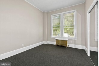 Building Photo - 102 Hainesport Lumberton Rd