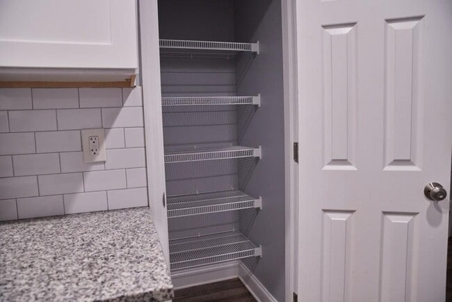 Building Photo - 248 Mill Creek Pl