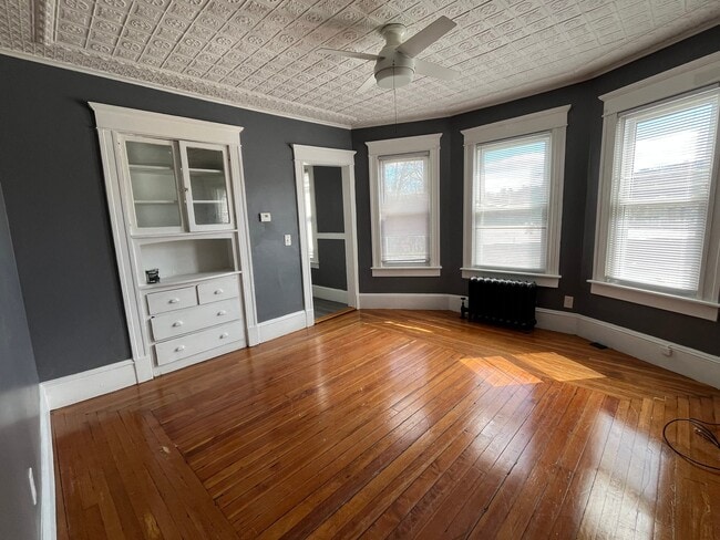 Building Photo - 7 Ledyard St