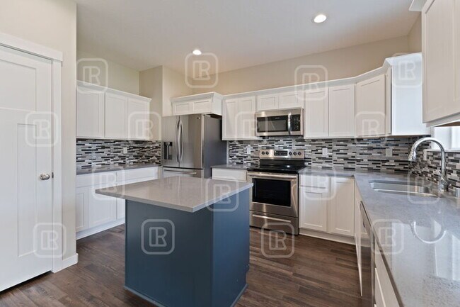 Foto del edificio - 18327 E 2nd Ave