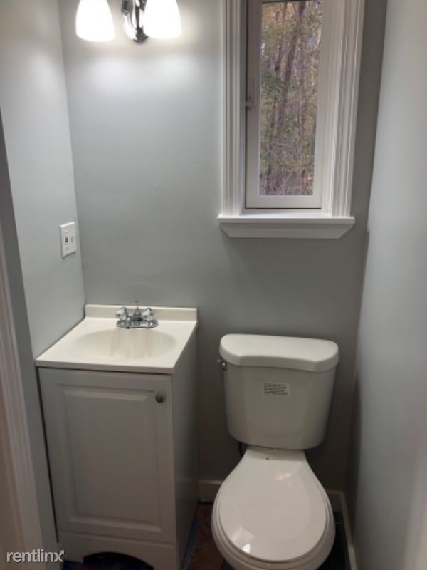 Foto del edificio - 2 br, 1 bath Townhome - 490 Boston Post Rd