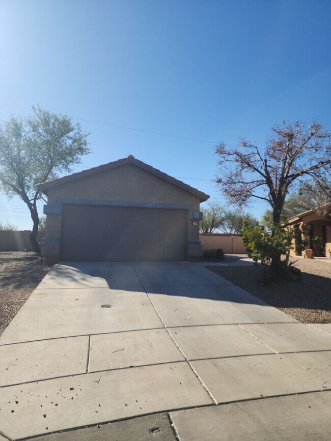 Foto del edificio - "Charming 3-Bedroom Oasis in Sahuarita - Spacious Living Awaits!"